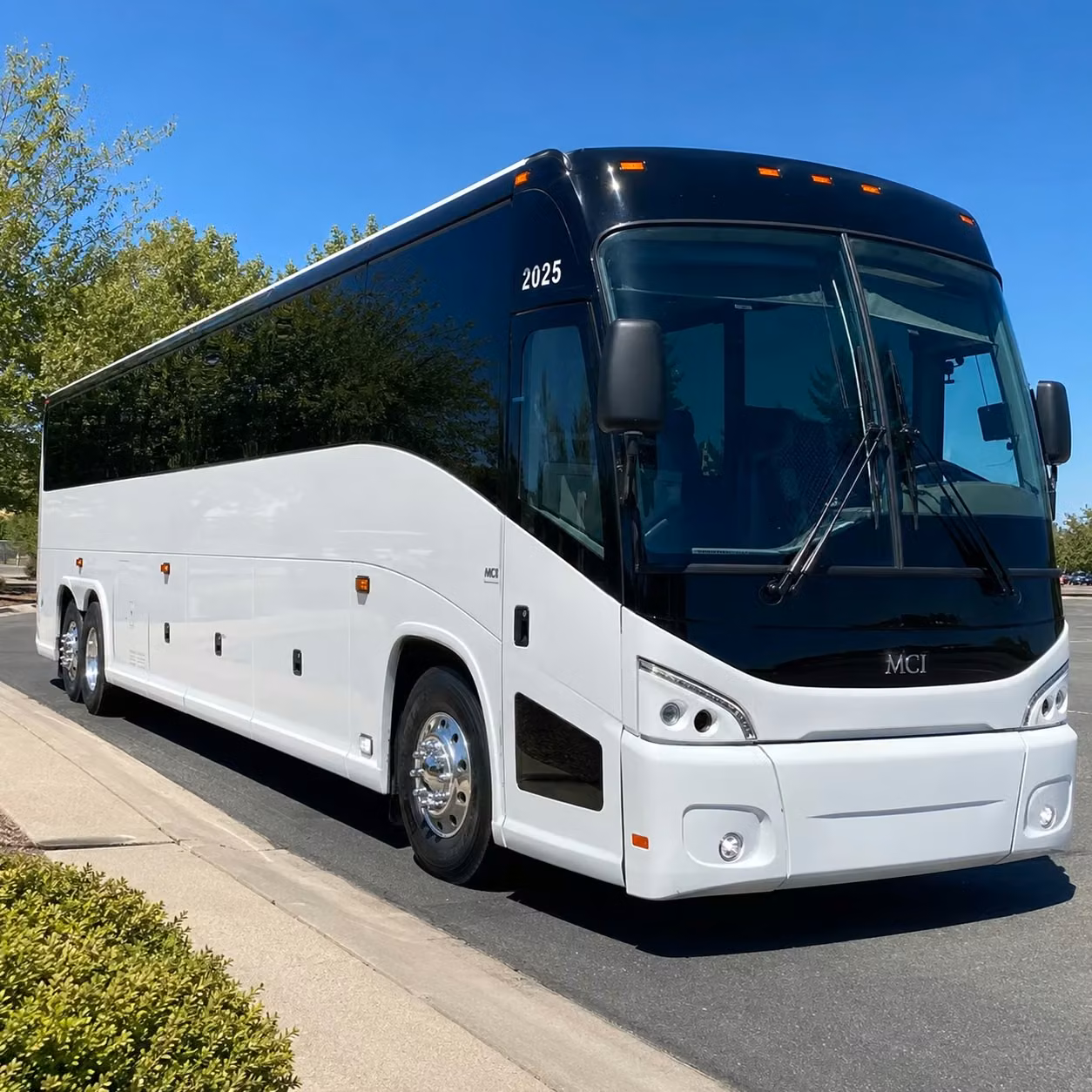 flagstaff to las vegas long distance charter bus rentals for groups of any size